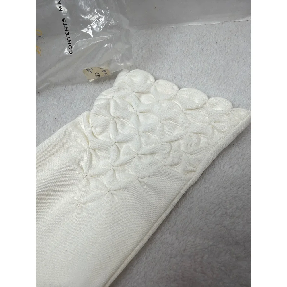 NOS VTG Fownes Gloves‎ Women 7.5-8.5 White Enchante Antron Smocked Cuff Bridal